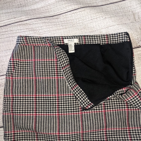Forever 21 Plaid Skort - Picture 2 of 5